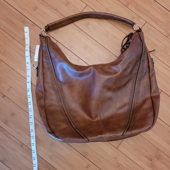 Reseller Wholesale (4) Large Boho Handbags Purses with Accessories - Picture 8 of 10